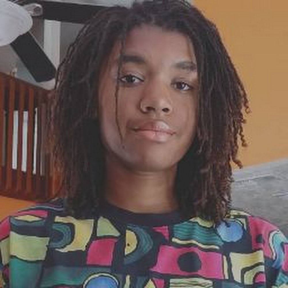 Meet your Posher, Nia